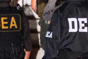 Federales arrestan a Ramón «Pucho» Santiago por vender drogras en Perfumería Chris de Levittown